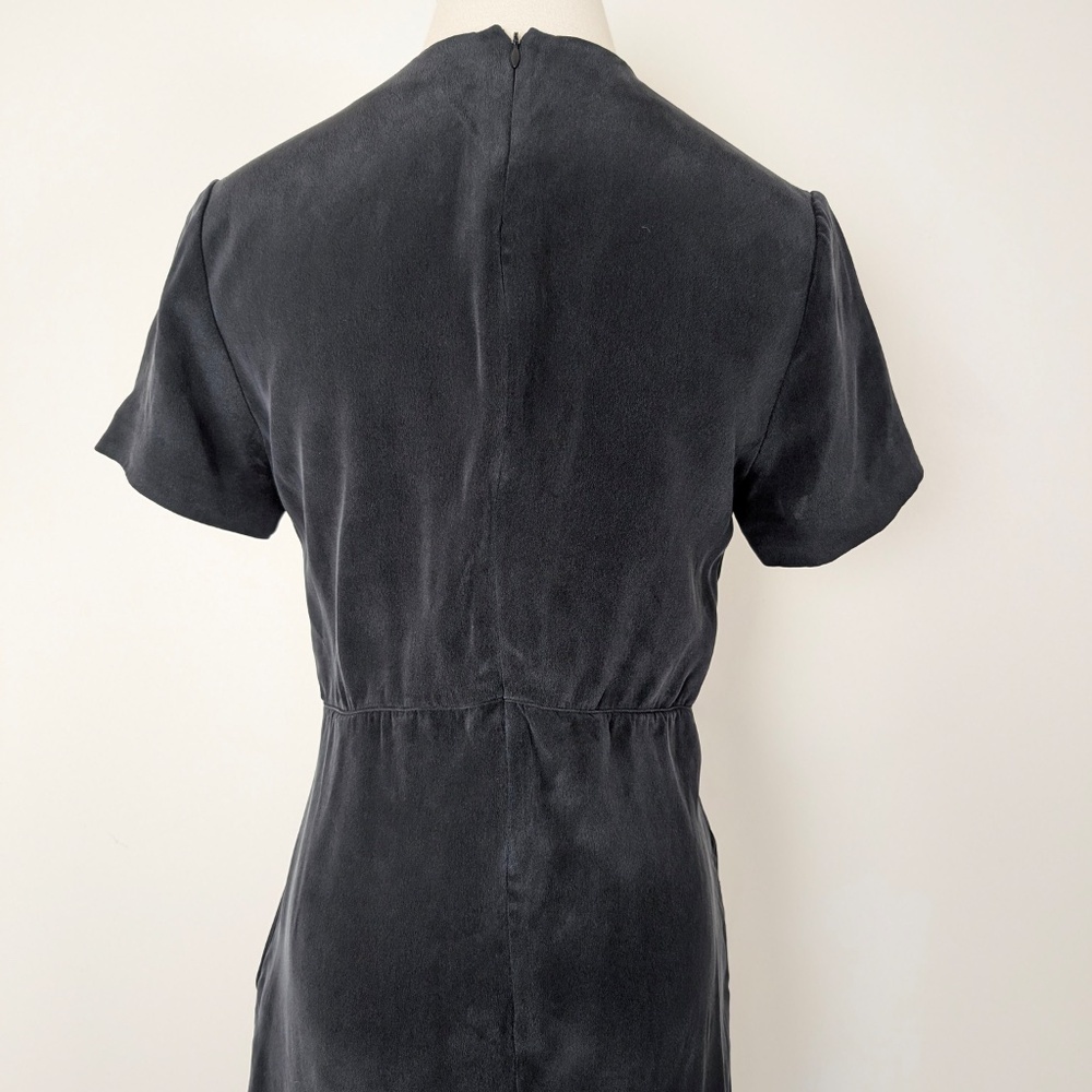 Silk dress. Elegant Black V-Neck Short Sleeve Midi Dress - Picture 5 of 14